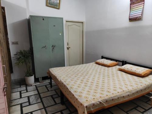 Hostal House No. 87