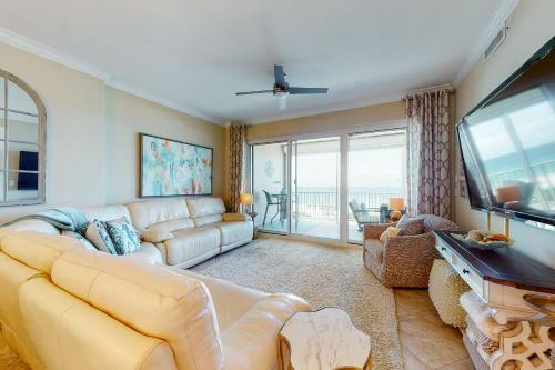 Hotel Regency Isle 305