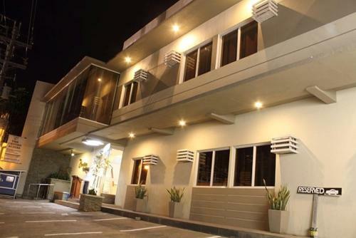Hotel The Center Suites