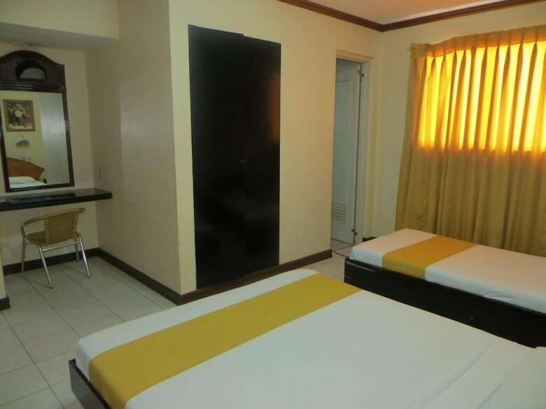 Hotel Paragon Suites