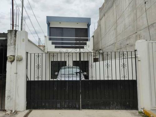 Casa De La Abuela, Amplia, C�moda, Buena Ubicaci�n