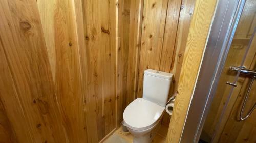 Suspended Wooden House - Monte Da Corti�a