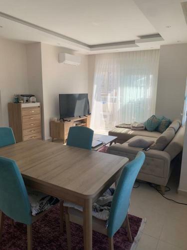Modern And Bright Apartment 5min From The Sea