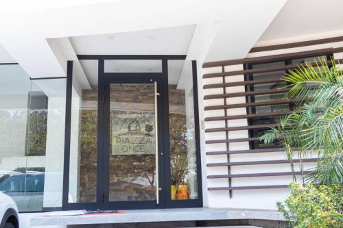 Luxurious Stay At Modern Apartment (equipetrol)