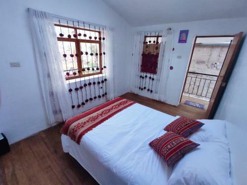 San Blas: Warm And Bright House With A Great View!