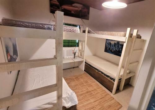 Linda Casa Com Piscina A Poucos Passos Da Praia