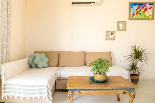 Villa Charming House Close To Beach In Cesme