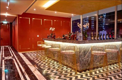 Luxurious Superior Apartment One Bedroom Space Available
