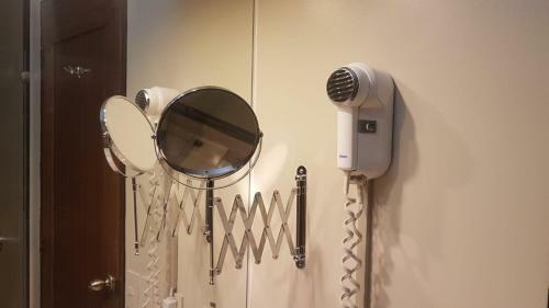 Akros Rooms