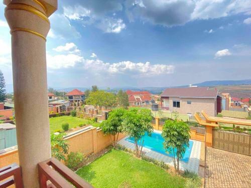 Gacuriro Spacious Luxurious Villa With Pool With 6 Bedrooms