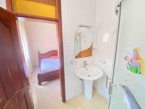 Gacuriro Spacious Luxurious Villa With Pool With 6 Bedrooms