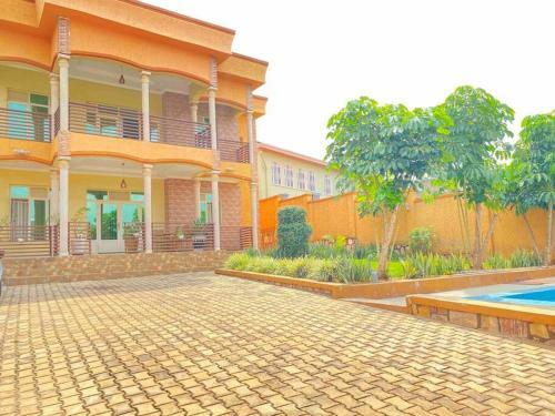 Gacuriro Spacious Luxurious Villa With Pool With 6 Bedrooms