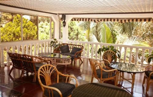 Hotel Mosa Court Apartments