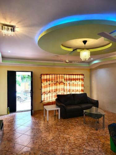 Shanti Lodge