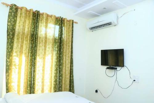 Hotel Corbett Castle Resort