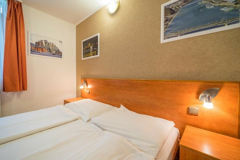 Central Green Hotel
