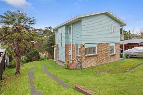 Surfs Up - Raglan Holiday Home