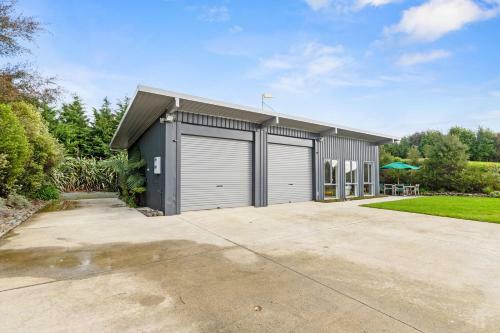 Sea View Cottage - Ruakaka Holiday Cottage