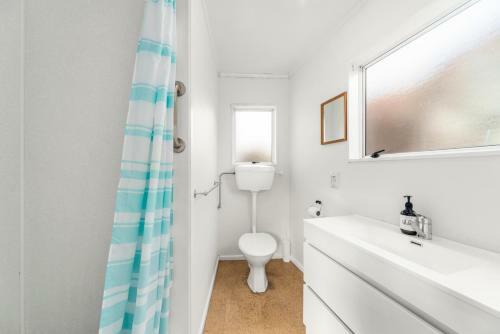 Kerer? Lodge - Two Mile Bay Holiday Home