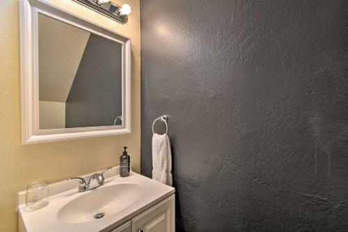 Charming Scottsdale Townhome Near Old Town!