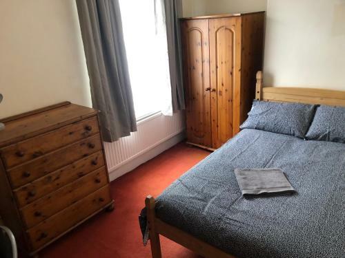 4-bedroom House Close To Barnsley Centre