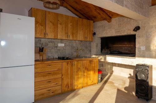 Villa Eco Stone House Santa Maria With Pool