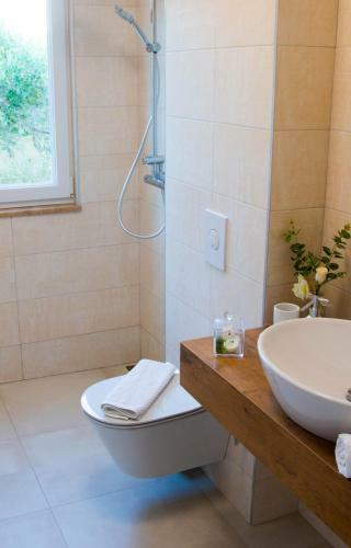 Luxury Villa Levantino Between Olive Trees