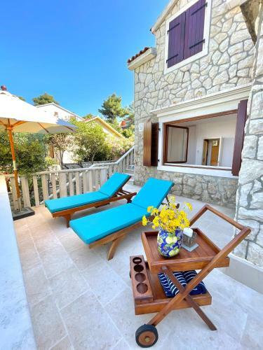 @hvar Island Seaside Villa (1st Row At Seaside)