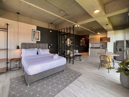 Apartamento Industrial Loft With Balcony In Laureles