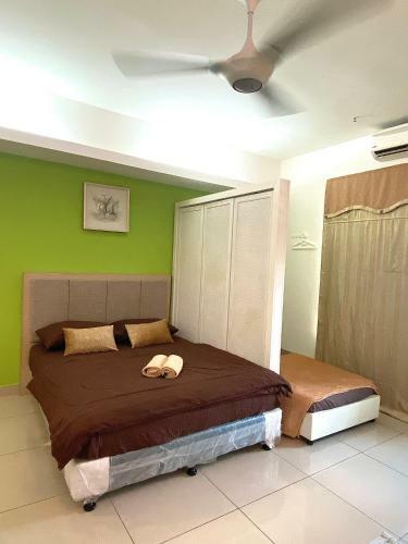 Private Studio Viana Court Service Apartment 3