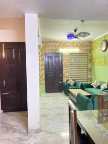 Entire Villa With Private Parking & Private Garden