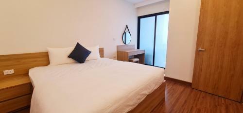 Apartamento C?n H? Du L?ch Quy Nh?n