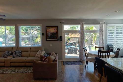 Spacious Family Resort 4 Bed/3 Bath-pool- Pets Ok