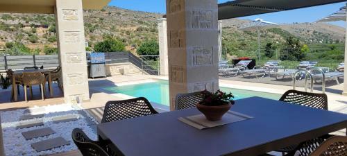 Splendid Villas And Family Resort