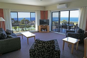 Amooran Oceanside Apartments And Motel