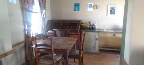 Hostal The Ambassador Suites