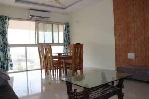 16th Floor 3bhk Fully Furnished Service Apartment