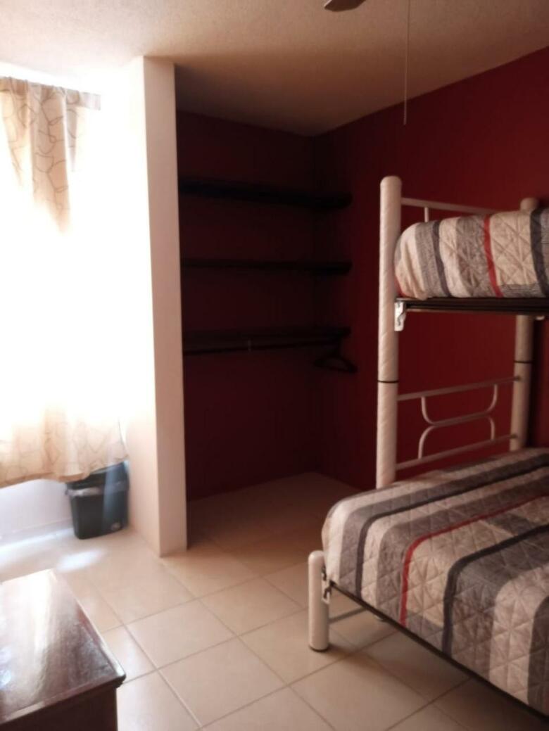 Casa Amplia A 5 Min Del Centro En Zona Cerrada