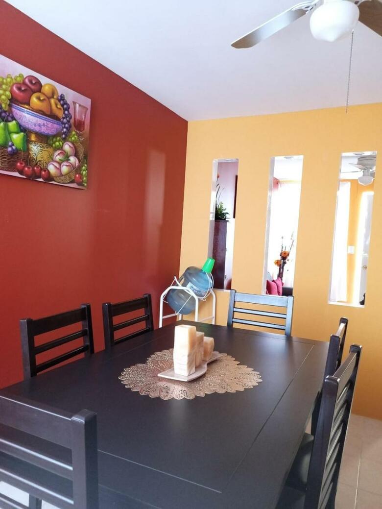 Casa Amplia A 5 Min Del Centro En Zona Cerrada