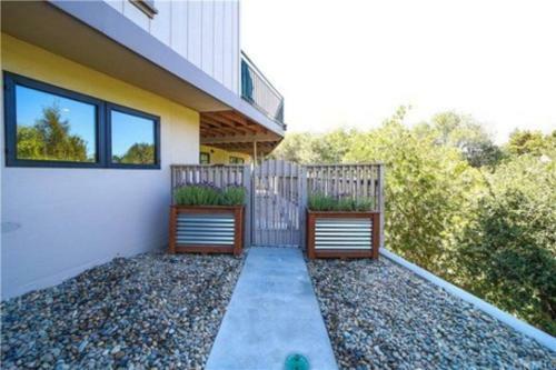 Luxury 5-bd W/ Great Views Near Downtown & Campus