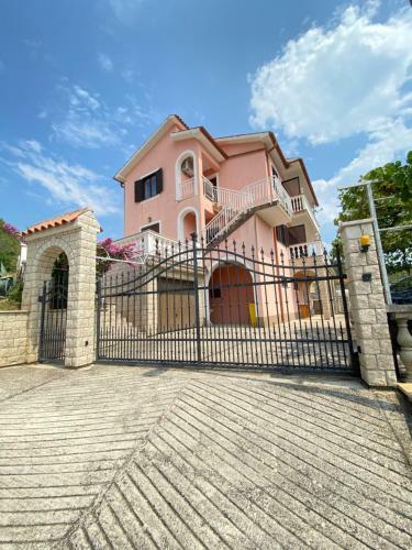 Apartamento House Rose