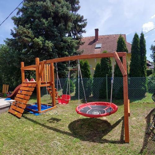 Hostal Balassa Csal�di Apartman