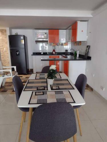 Agradable Casa En Conjunto Cerrado Con Parqueadero