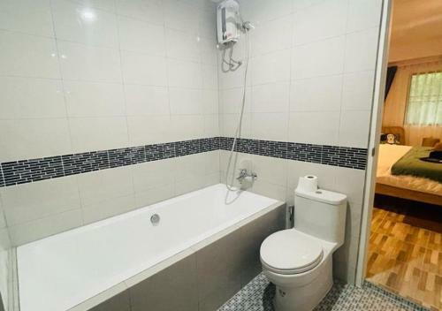 Apartamento 5* Stunning Golf View 2 Br Suite -washer & Kitchen
