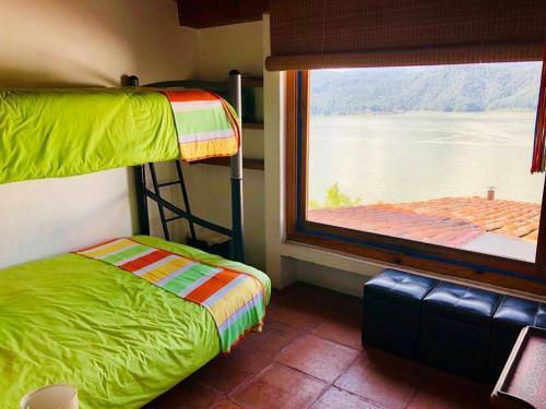 Hostpal Casa Palomares Con Vista Al Lago