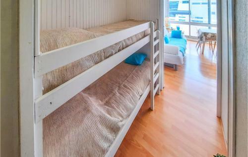 Beautiful Apartment In Benodet With 1 Bedrooms
