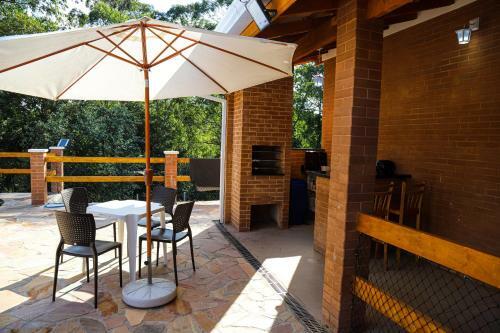 Ch�cara Com Piscina Aquecida Em Condom�nio Fechado