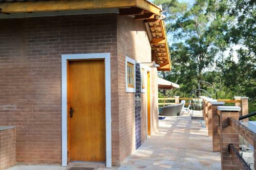 Ch�cara Com Piscina Aquecida Em Condom�nio Fechado