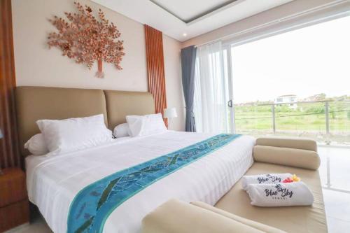 Green View Villa, Stunning New Luxury Beachside Villa With Pool.