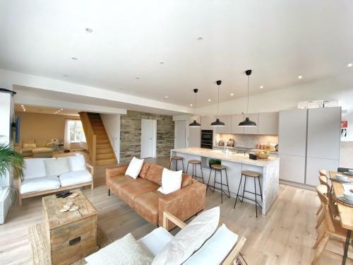 Meila Cottage Luxury Coastal Retreat